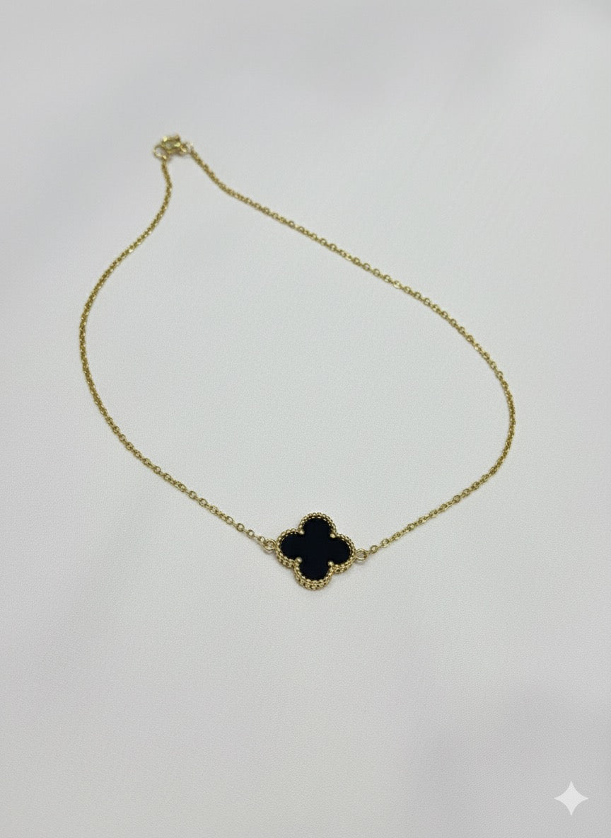 Clover Leaf Black Necklace