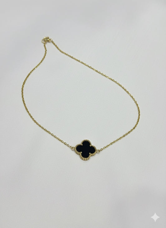 Clover Leaf Black Necklace