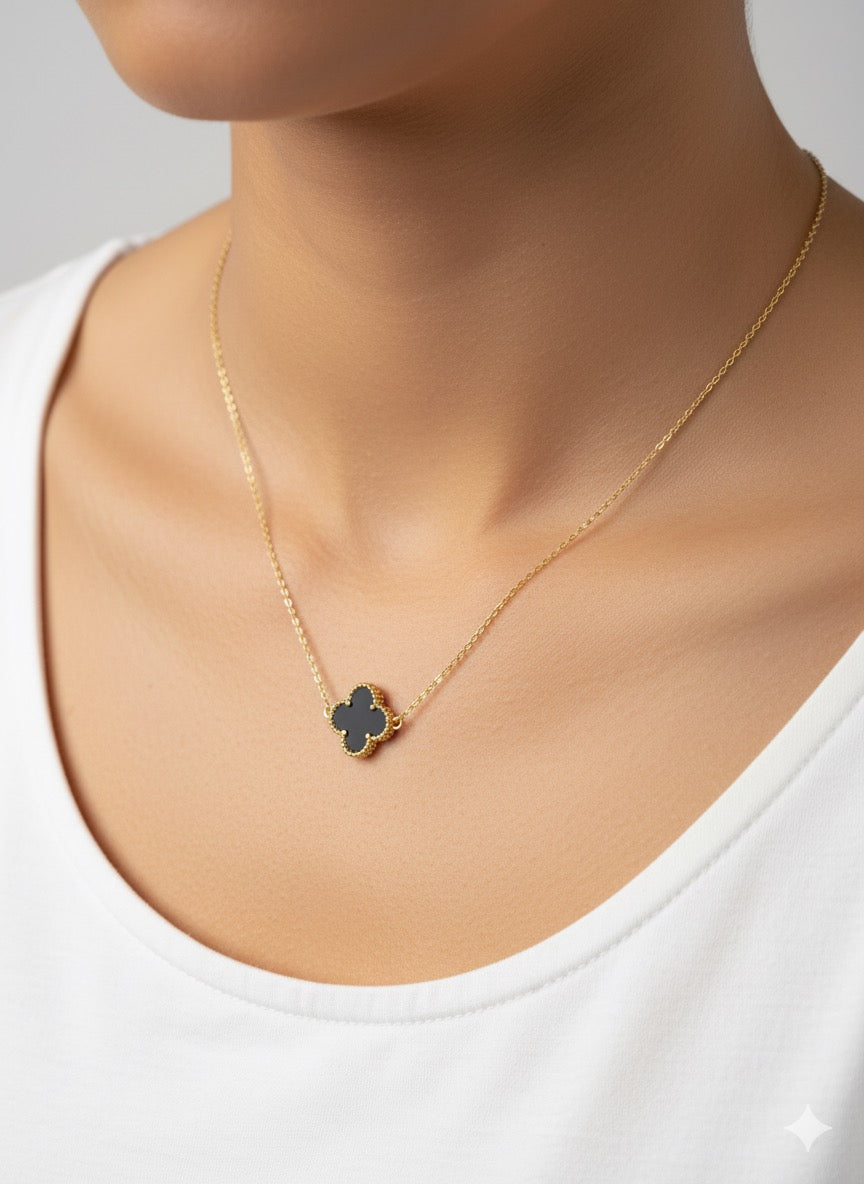 Clover Leaf Black Necklace