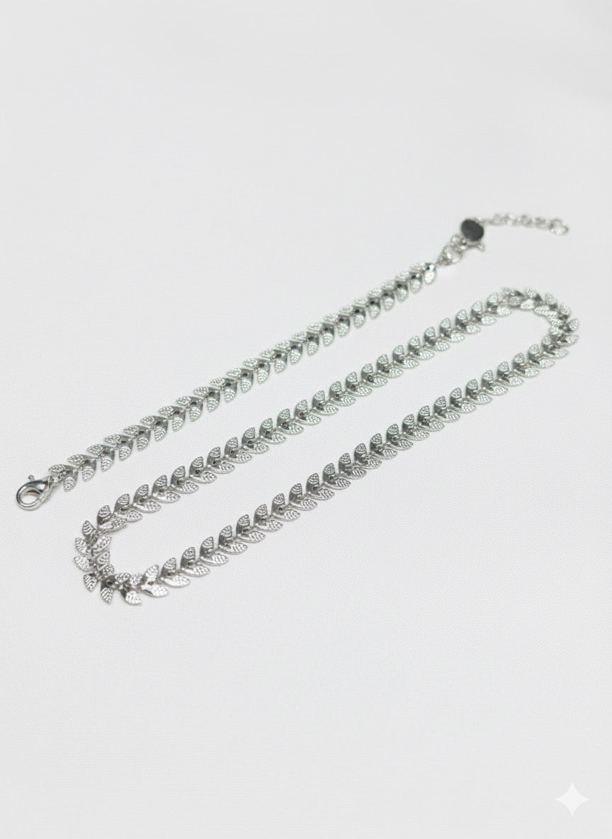 Silver leaves anklets