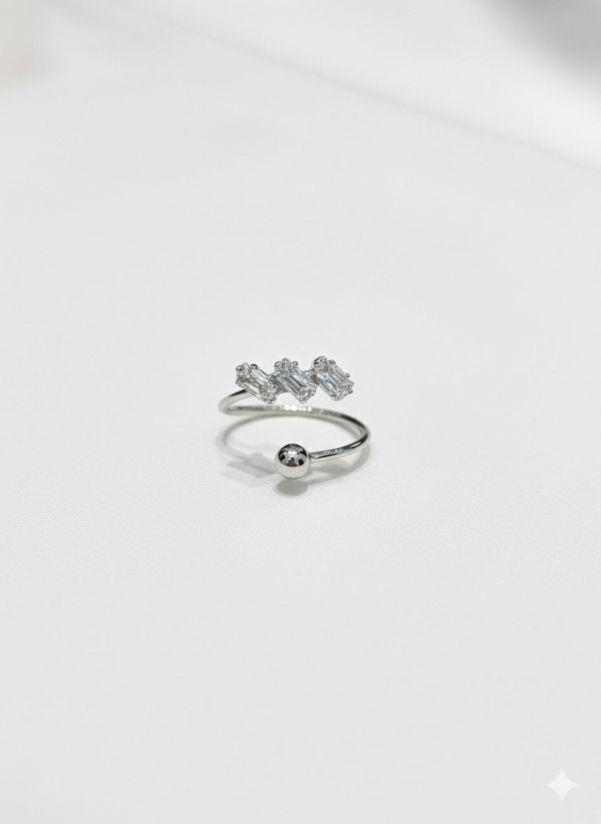 Cutesy 3-Band Silver Ring
