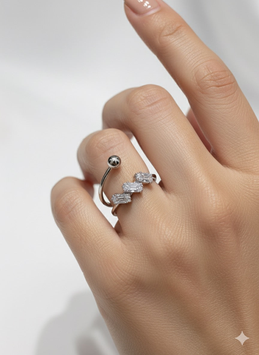 Cutesy 3-Band Silver Ring